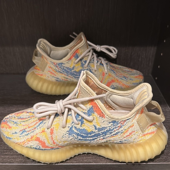 Yeezy sneakers - Picture 5 of 8